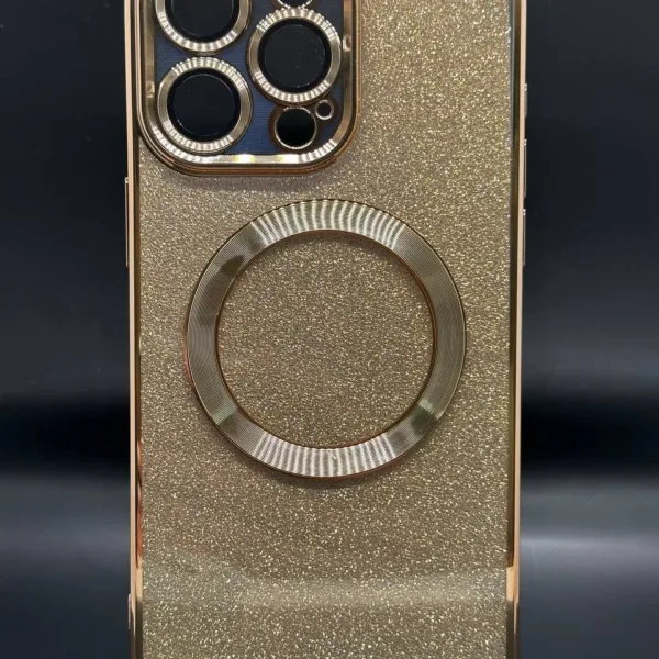 Блестящ, златен кейс с магнитно зареждане и протектор на камерата за iPhone 13